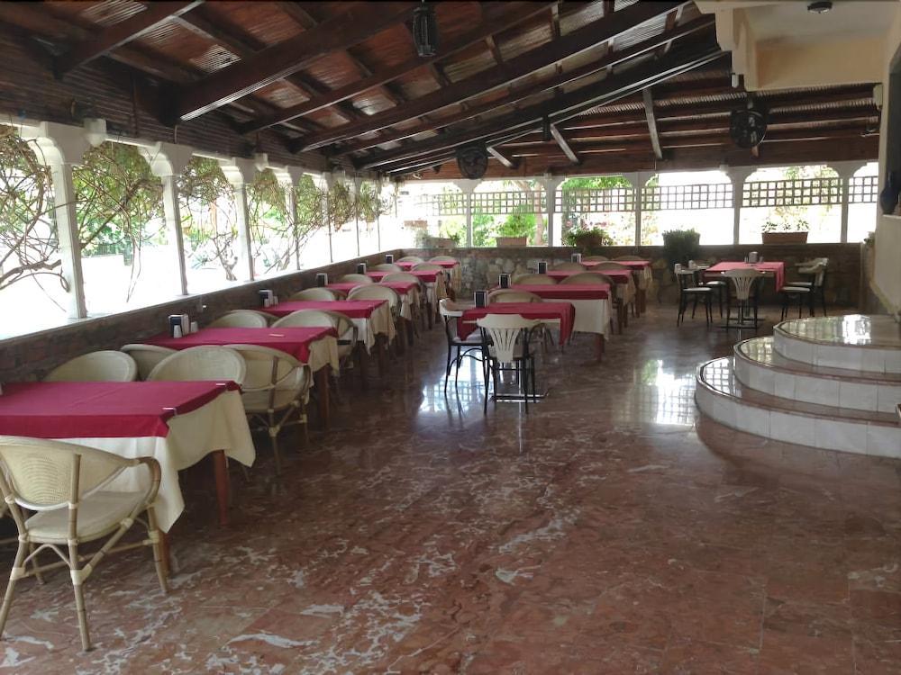 Besik Hotel Fethiye Esterno foto