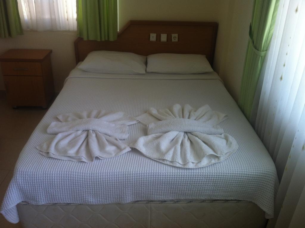Besik Hotel Fethiye Esterno foto
